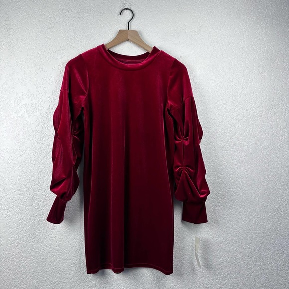 🖤 3/$25 SALE!! Girls Red velvet Isobella and Chloe dress 14 - Picture 2 of 6